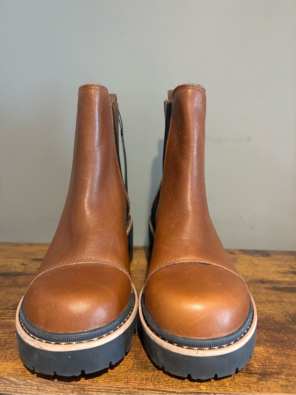 SOREL Joan Now Chelsea Boots Women’s Brown Leather Waterproof Lug Sole Sz 10